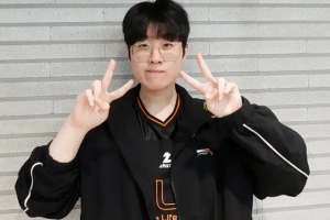 Zeus：和Gumayusi不说太多话也能彼此理解；想赢下所有比赛