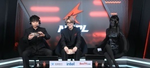 小红书称永劫女解说穿衣不自由?官方直接玩抽象 “黑皮”女解说登场