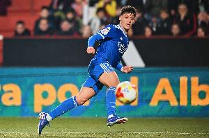 石破天惊！居莱尔距离球门68米远射破门，追平西甲历史纪录