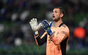 三个门将全伤了！拜仁官方：门将乌尔赖希右内收肌出现肌束撕裂