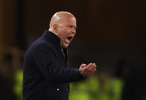 斯洛特赛前笔记：热刺将非常有威胁 不能将球迷支持视作理所当然