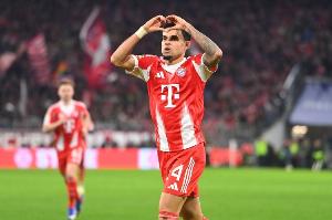 记者：拜仁就迪亚斯停赛进行上诉，德雷森对近期遭针对表示担忧