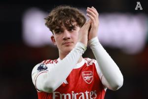 英雄出少年！16岁零73天的道曼正式成为英超历史最年轻的进球者！