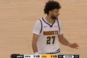 塞翁失马？贾马尔·穆雷加时犯满 全场14中1&三分7中1仅拿5分