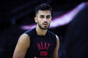 科尔：我对尤特赛文的了解不多 他今天首秀会有很多上场时间