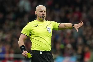 利物浦vs加拉塔萨雷次回合裁判：马齐尼亚克担任主裁