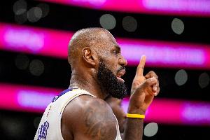 香波特：若你没按老詹的要求跑位 他会故意传球失误&让教练换下你