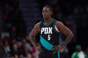 控场好手!朱·霍勒迪11中5拿11分9板5助1断 正负值+30全场最高