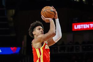 全能鹰王！杰伦·约翰逊19中10拿下24分15板13助1断三双数据