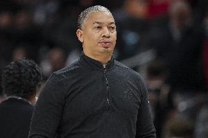 很关键！马瑟林被吹犯规 快船挑战失败&用光全部暂停