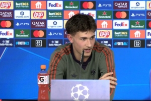 比朔夫:最让我开心的还是踢六号位 门将位置谁上场我也不知道