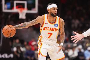 进步太快了！亚历山大-沃克爆砍生涯新高41分！外加7板5助2断