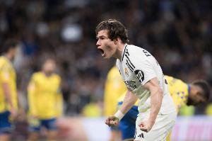 记者：卡雷拉斯预计无法首发战曼城，阿韦洛亚与弗兰·加西亚交流