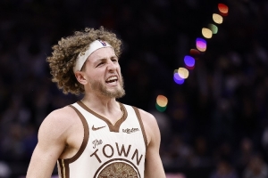 解说：预计波姐新合同年薪1.5-2.3千万 勇蜜把他当后库里时代核心