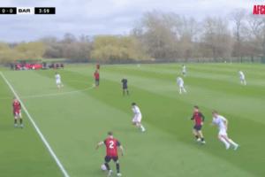 徐彬代表巴恩斯利U21再首发！出场60分钟，中场完成拦截+由守转攻