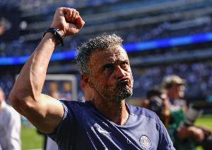 参赛的每个赛季都能带领球队晋级8强，恩里克是欧冠历史唯一