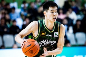 高效全能！郭昊文17中8砍下28分9板8助 罚球14中12