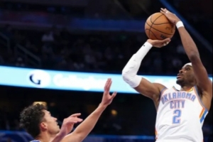 亚历山大：生死时刻，撤步三分