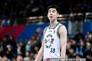 直播吧：此前在比赛发生冲突的郭昊文、赵柏清预计今日正常出战