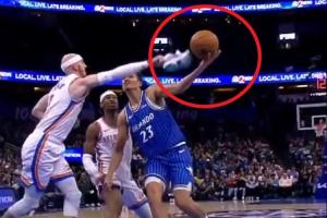 这不好防嘛卡鲁索社媒晒“鞋防”：我全打在球上了！