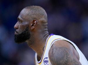 沃西：这是全新的勒布朗 他正在用全新的方式继续统治比赛