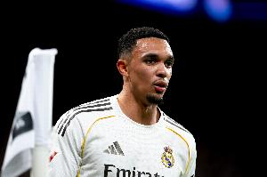 邮报：阿诺德与交往18个月的女友正式分手，两人仍会保持朋友关系