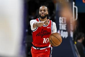 加兰新东家前5场首发皆20分6助 联盟合并后第二人&另一位是林书豪