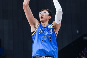 媒体人:第四节周琦在场的两个时间段 北京男篮的攻防都不理想