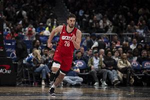 复出还可以!申京半场6中5高效拿下10分2板3助