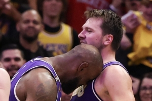 高效满分组合！詹姆斯三月投篮命中率63% 东契奇三分命中率41%