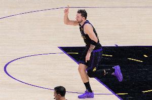 打服+1！帕金斯：东契奇狂砍60分 我得考虑更换下赛季一阵人选了