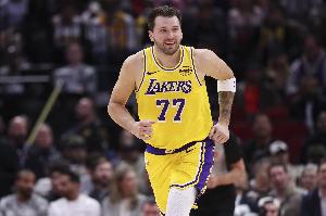 背靠背怒砍100分！东契奇轻松拿下60分7板3助5断 湖人生涯新高！