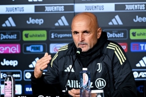 斯帕莱蒂:尤文不比加拉塔萨雷弱,两场比赛的红牌才是问题的关键