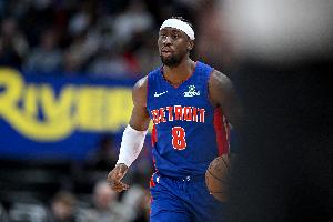 奥萨尔打趣：勒韦尔总说他是队里最会传球的 我不敢苟同我还在这