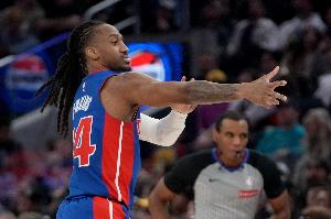 坎宁安患气胸！詹金斯：无论谁缺阵 我们都会朝着总冠军目标努力