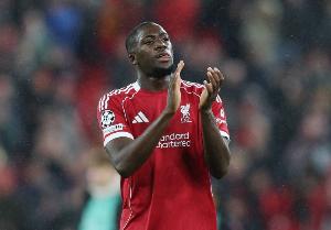 记者：若加拉塔萨雷高层认为科纳特被歧视是虚构，那他显然不上网