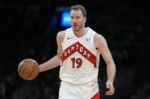 不怵约基奇！珀尔特尔14中10拿下23分11板&5前场板 关键两罚全丢