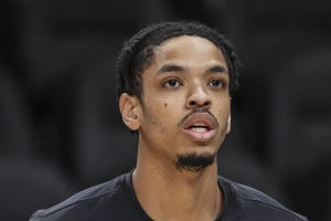 表现很不错！米诺特13中8得22分 三分火热9中6&末节命中3记三分