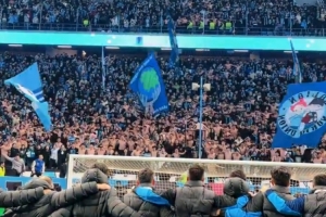 山呼海啸氛围不输五大联赛！大连英博上演震撼谢场