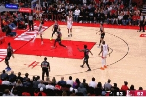 赏心悦目!火箭最后一攻 谢泼德底角不停球直接助飞阿门空接得分