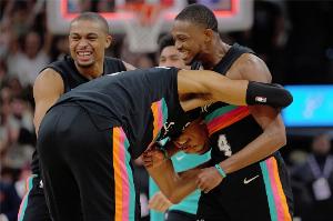 高歌猛进!马刺大胜步行者喜提五连胜 近23场豪取21胜2负!