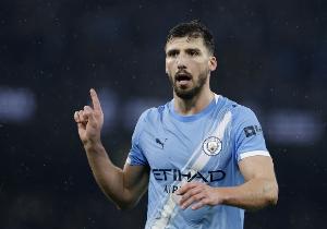 两主力缺阵！TA：迪亚斯腿筋受伤无缘联赛杯决赛，格伊无资格出战