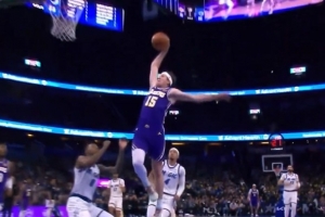 哦买噶！海斯钉板大帽 里夫斯反击一条龙滑行单臂战斧炸筐！