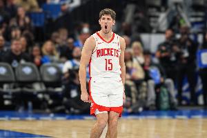 解说：谢泼德&霍老三两个发动机 至少让乌度卡意识到后卫重要性吧