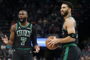 皮尔斯谈双探花：当年前辈会主动关照我 现在我也会学着这么去做