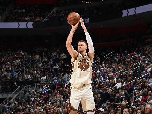 明日客场对阵独行侠!波尔津吉斯/梅尔顿大概率出战 穆迪出战成疑