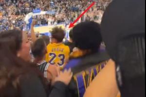 永远的赢家！湖人绝杀后 小球迷迅速将魔术球衣换为詹姆斯球衣