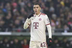 德媒：频繁小伤给穆西亚拉带来心理负担，他希望4月找回最佳状态