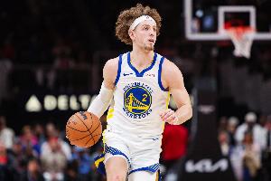 积极又聪明！本赛季波杰姆斯基篮板数领跑全队 联盟后卫仅此一人