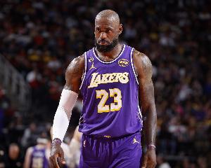 不常见!詹姆斯生涯第7次半场0分&第3次上半场挂蛋 上一次在去年